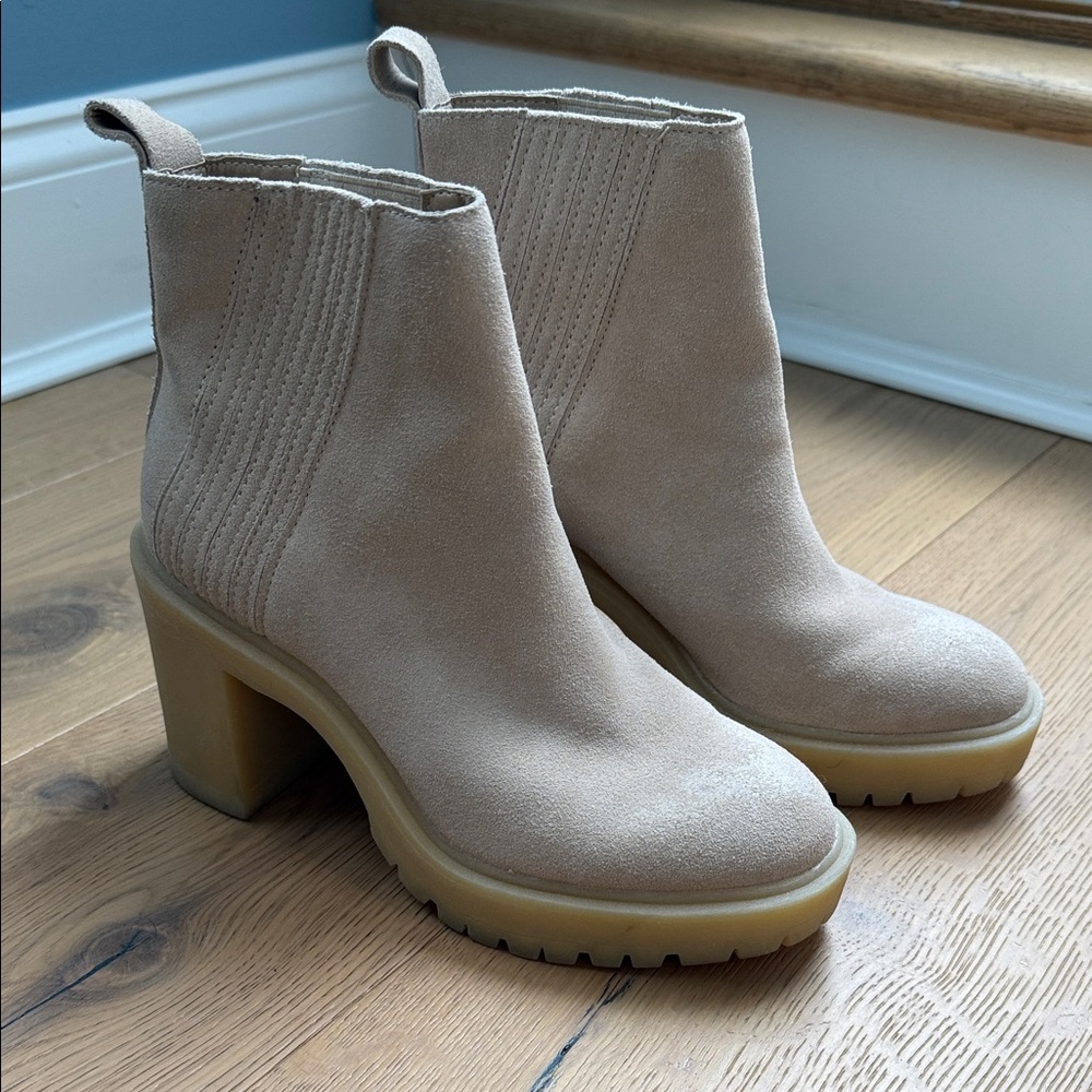 Dolce Vita Tan Suede Booties